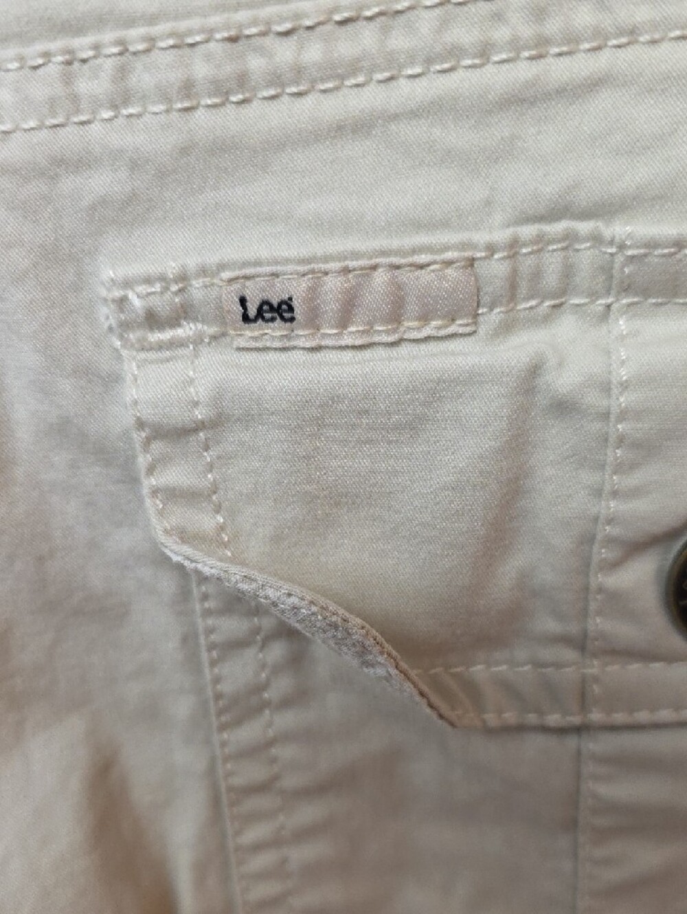 Lee Women's Light Khaki Cargo Capri Pants - Picture 2 of 16